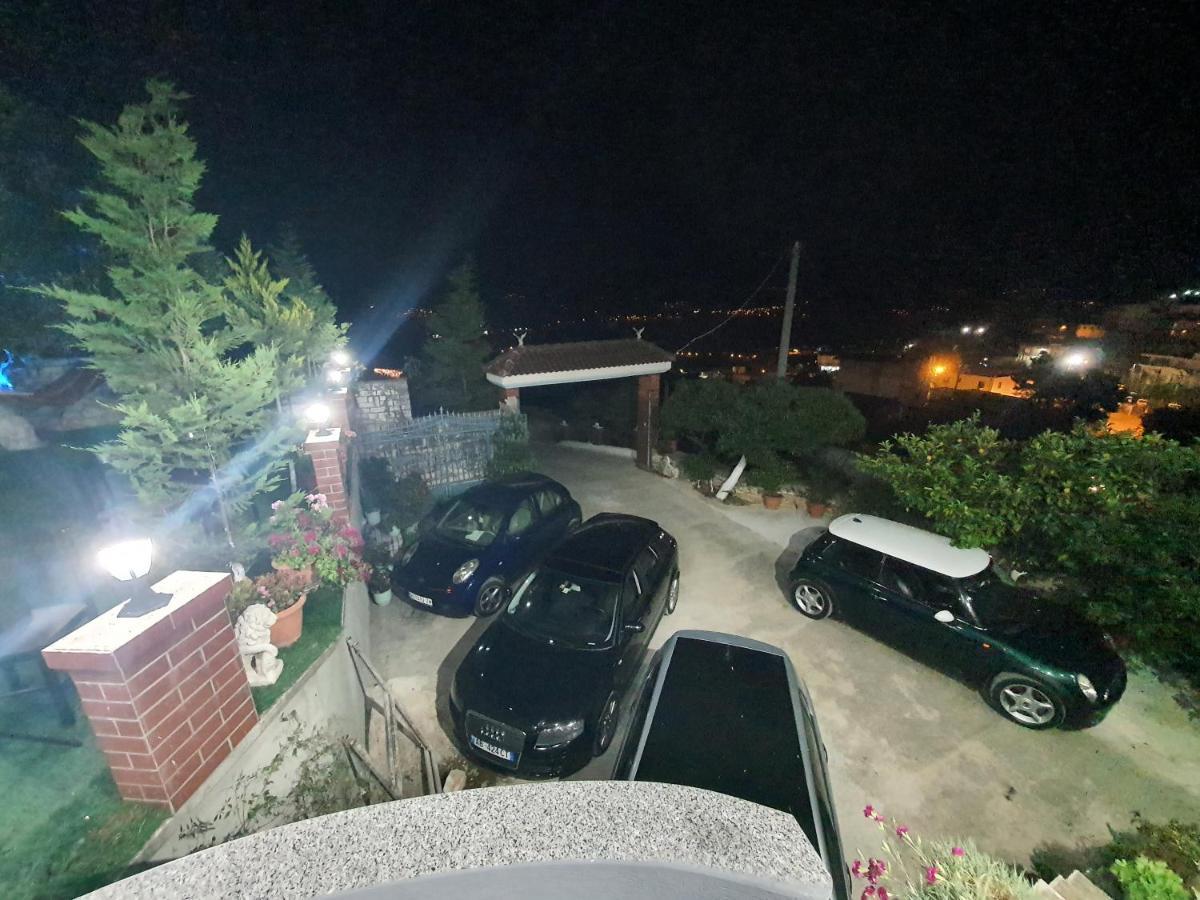 Villa Mehmeti ซารานเดอ ภายนอก รูปภาพ